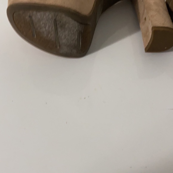 Platform pumps - Picture 5 of 7